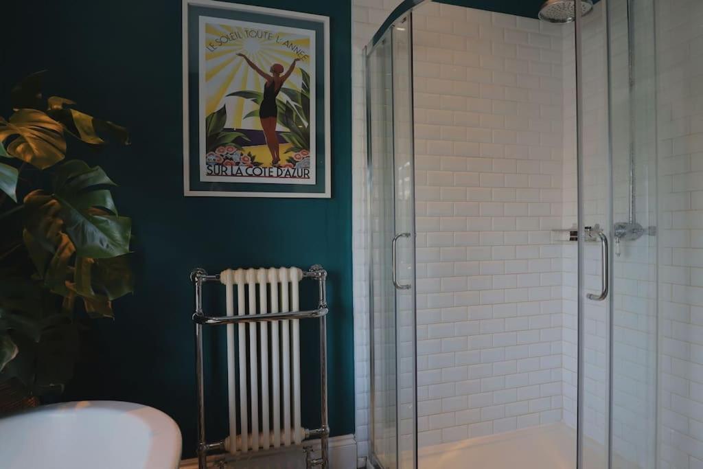 Stylish Townhouse 15 Mins To Laines & Seafront Villa Brighton Kültér fotó
