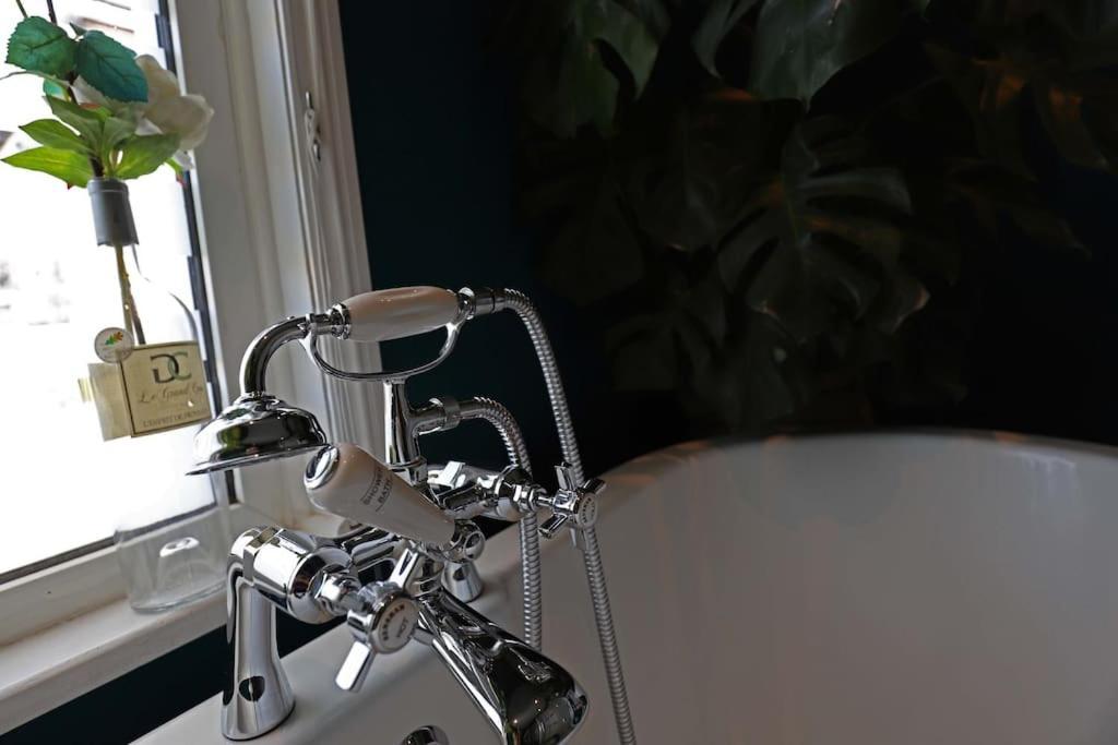 Stylish Townhouse 15 Mins To Laines & Seafront Villa Brighton Kültér fotó